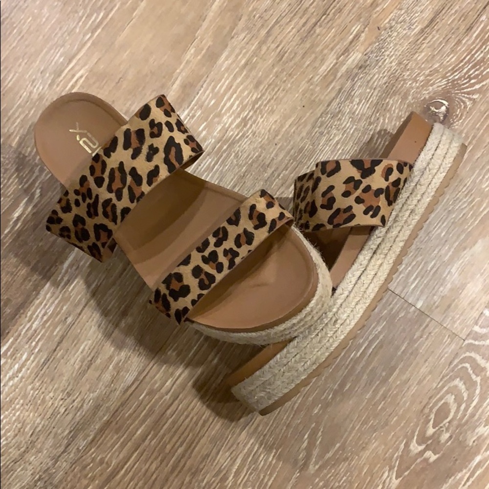 Leopard print Platform Sandals